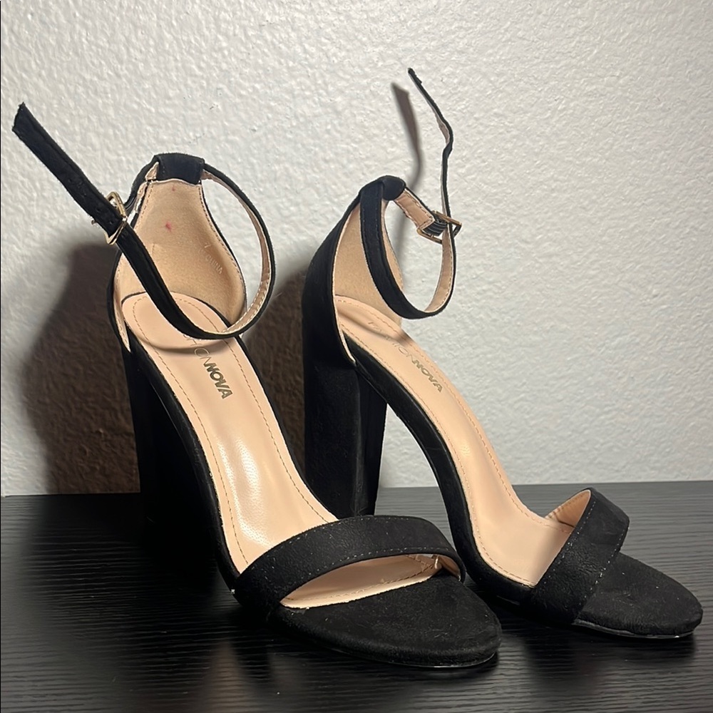 Fashion Nova Black Stiletto Heels Ankle Strap - Picture 1 of 4